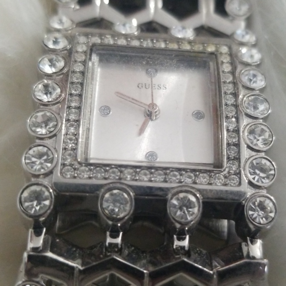 Watch - Picture 2 of 4
